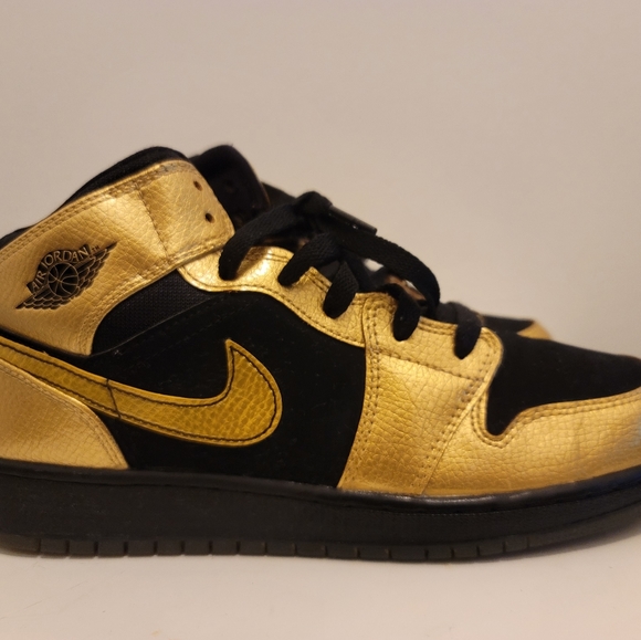 Jordan 1 Mid - Picture 3 of 7